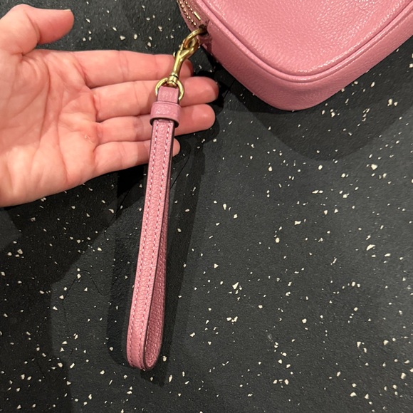 Coach Blush Pink multi- zipper pocket Wristlet - Picture 7 of 10